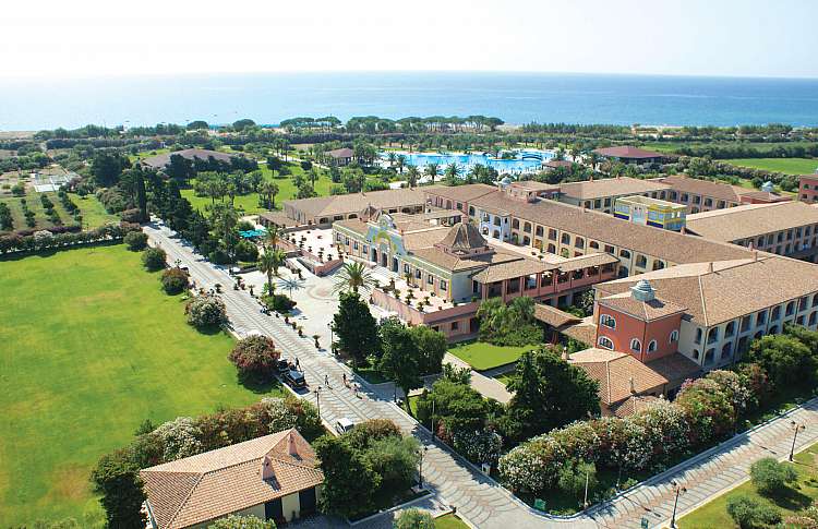 MGC Resort****soggiorno mare in Sardegna situato nel Golfo di Orosei